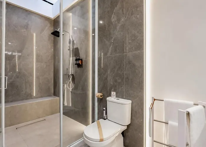 Paletu Luxury Private